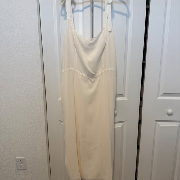 Reformation Besse Dress Ivory - Picture 4 of 4